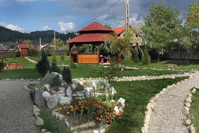 Готель Zarug Vendeghaz Lazarea Екстер'єр фото